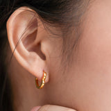 916/22k Yellow Gold Love Earrings