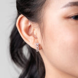 750/18k White Gold Diamond Earring