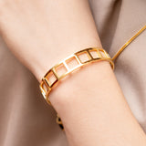 POH KONG 916/22K Gold Tranz Classic Bangle