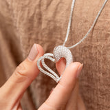 POH KONG 750/18K White Gold HEARTS DIAMOND PENDANT